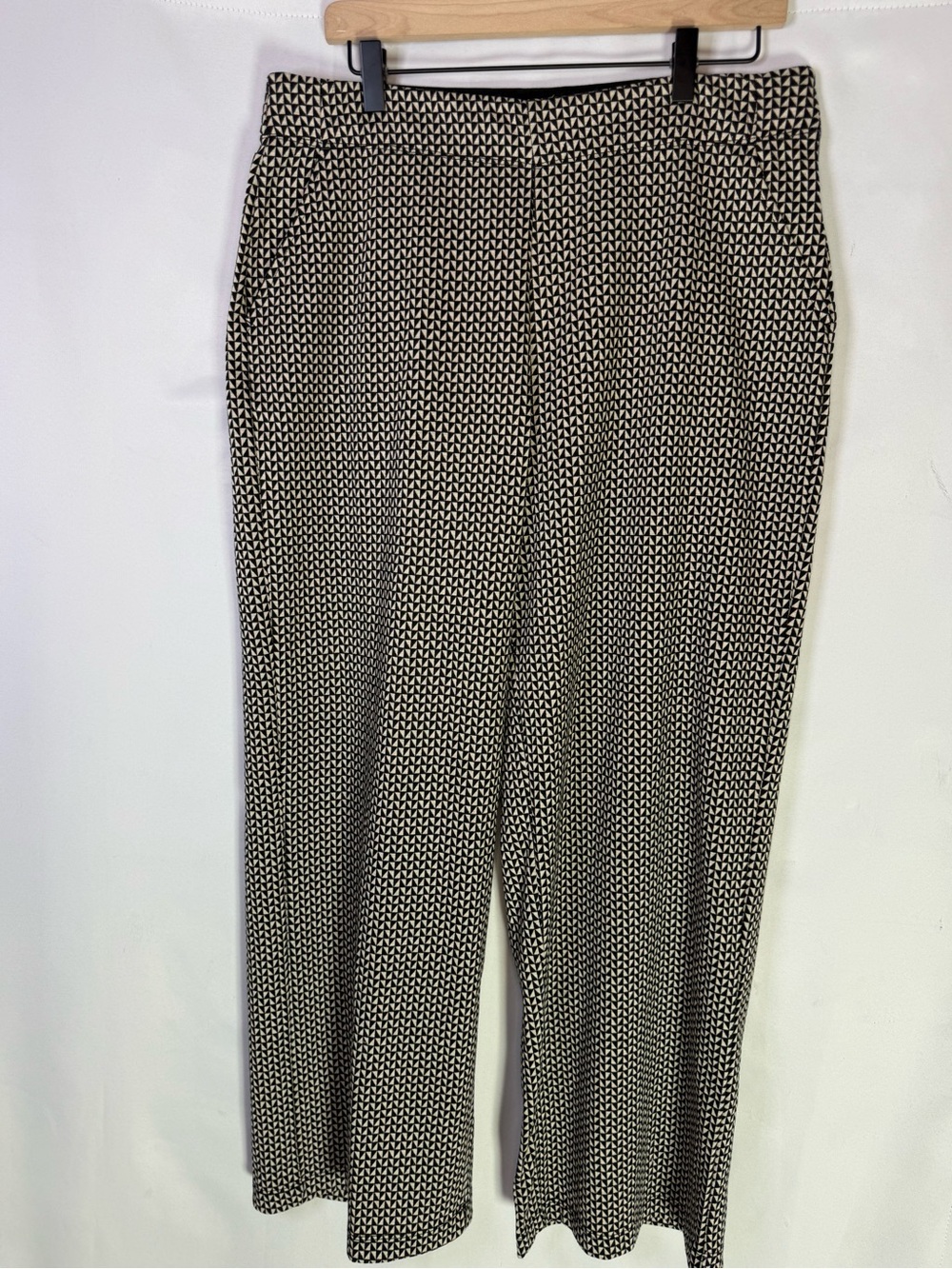Max Studio - Black & Cream Patterned Wide-Leg Knit Pants - Size XL